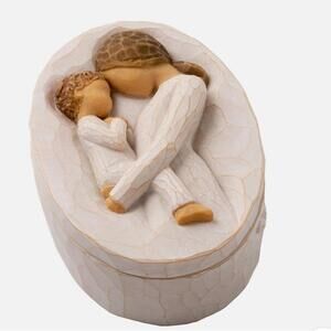 Willow Tree “Tenderness” Oval keepsake box  Mother and Child New with Box